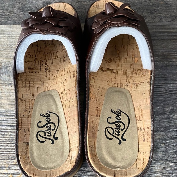 Pure Sole Sandals - Picture 2 of 5